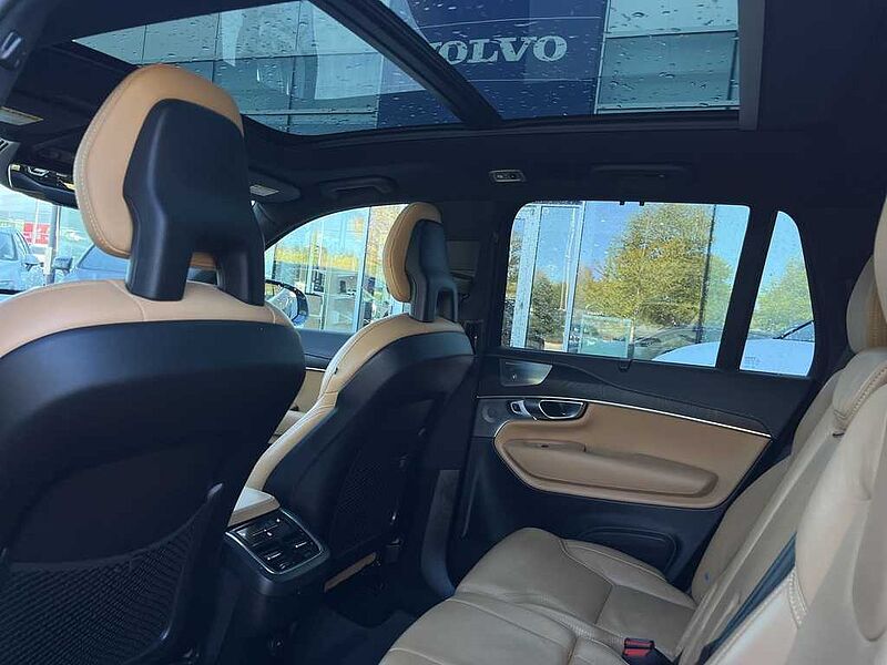 Volvo  T6 AWD Inscription 7-Seater
